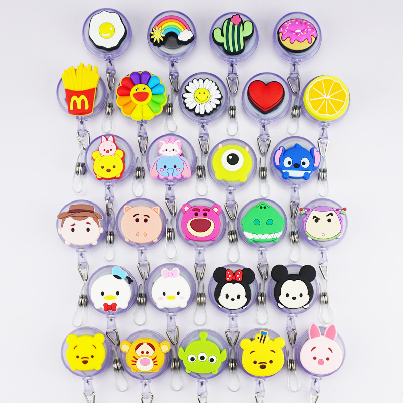 卡通风医生护士易拉扣伸缩工牌