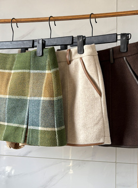 1/4「穿搭小鬼才」羊毛混纺 缪系拼皮腰带毛呢裙裤+格纹开叉半裙