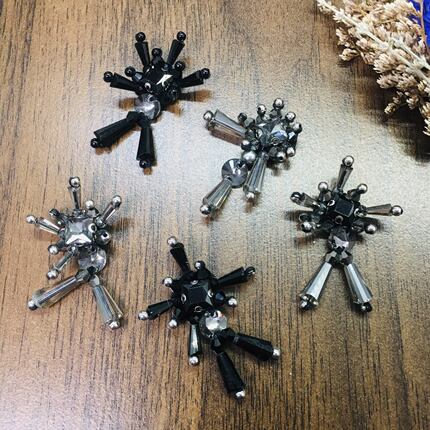 26年厂家现货手工钉珠辅料水晶亮片珠管服装装饰补丁鞋花布贴珠子
