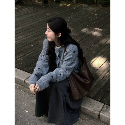 胖MM大码麻豆灰雾波点圆领毛衣开衫外套女秋冬小个子宽松百搭上衣