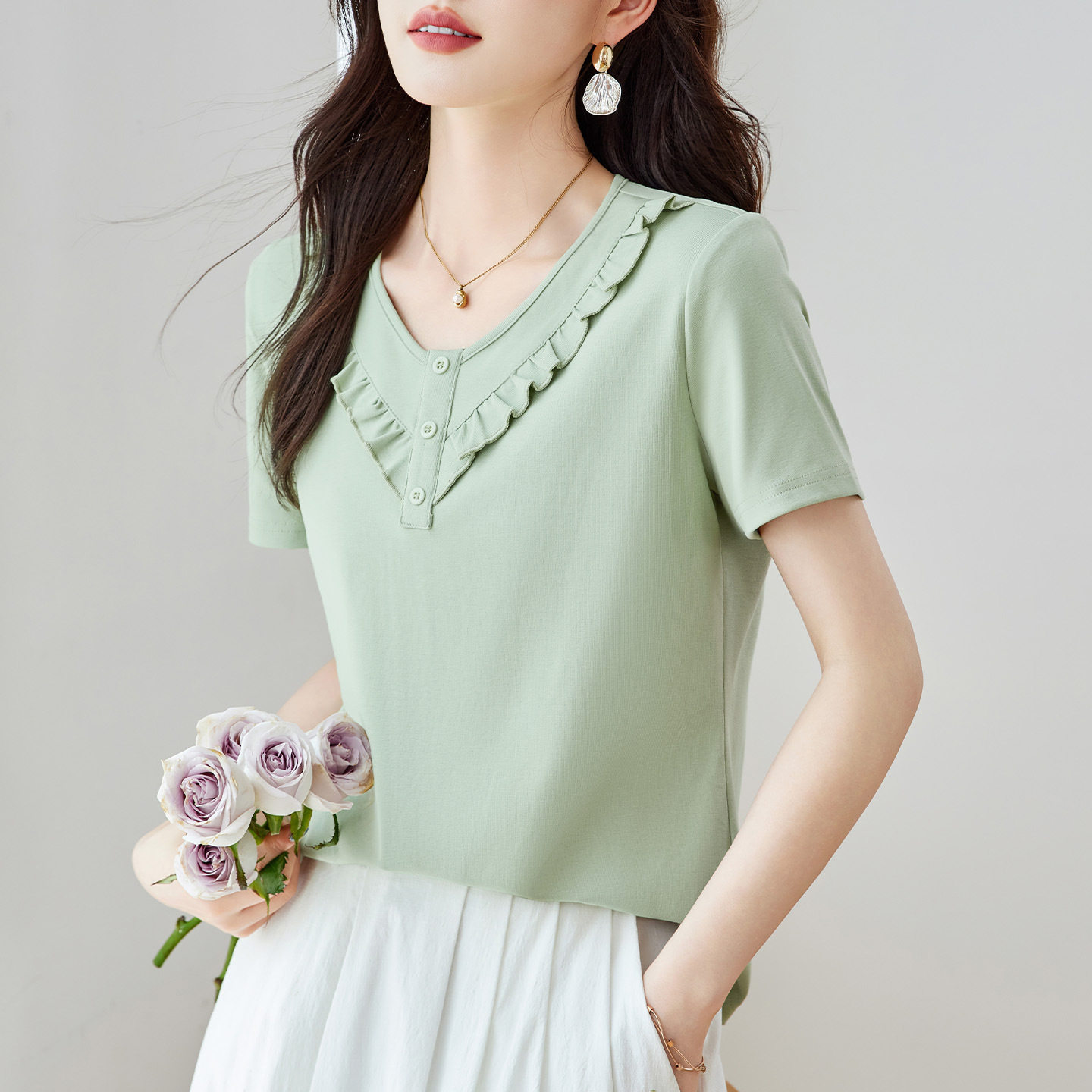 v领正肩短袖女t恤2026新款夏季女装修身设计感气质上衣纯色体恤衫