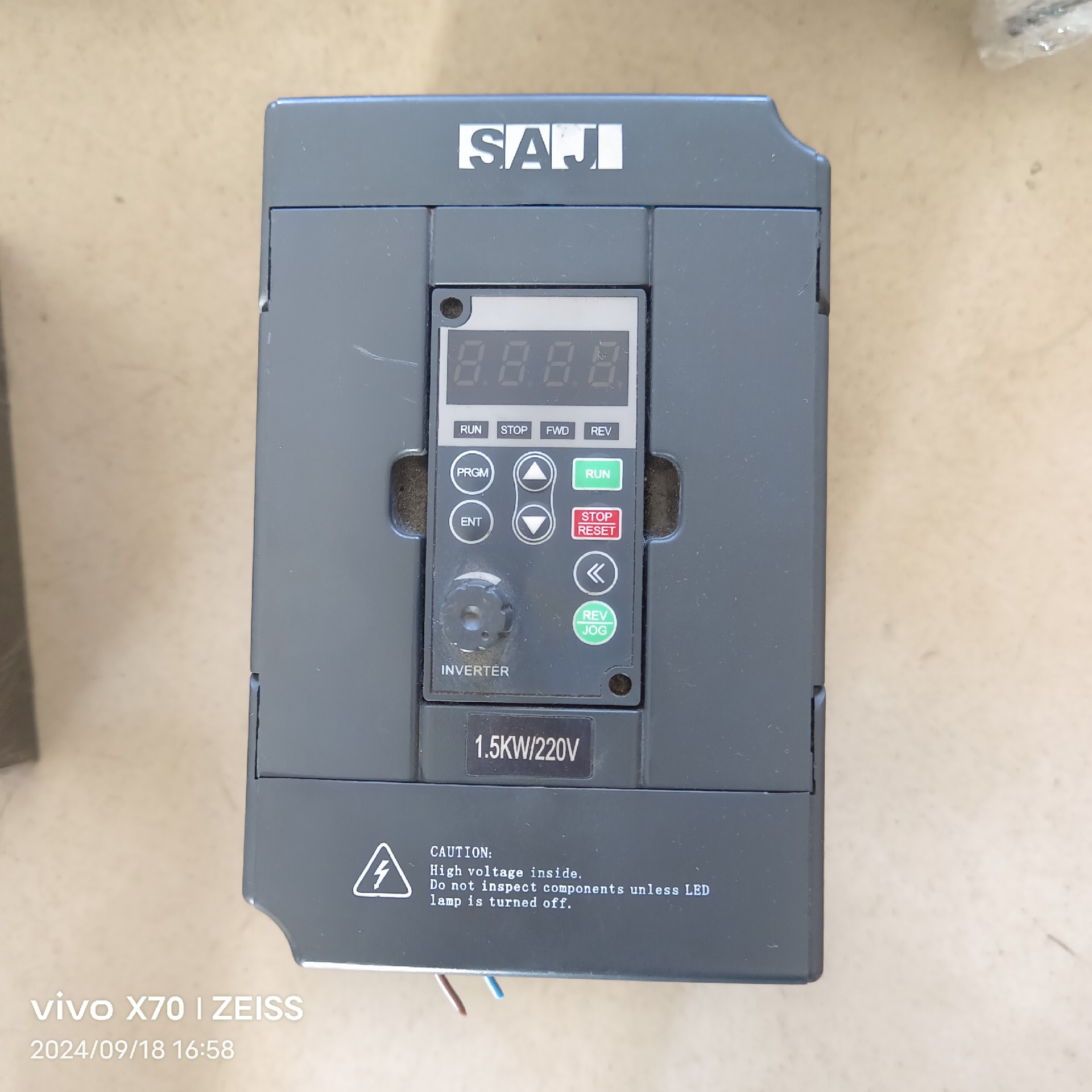 SAJ变频器8B-2S1R5GBV.