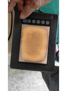 富士UG220H-LC4一台通电如图 备件/咨询