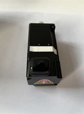 SGMJV-01ADL21原装全新安川伺服电机，实物拍摄 备件/咨询