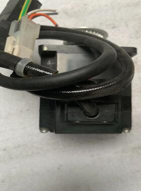 电机 HC-UFS13K-S8实物图成色漂 备件/咨询