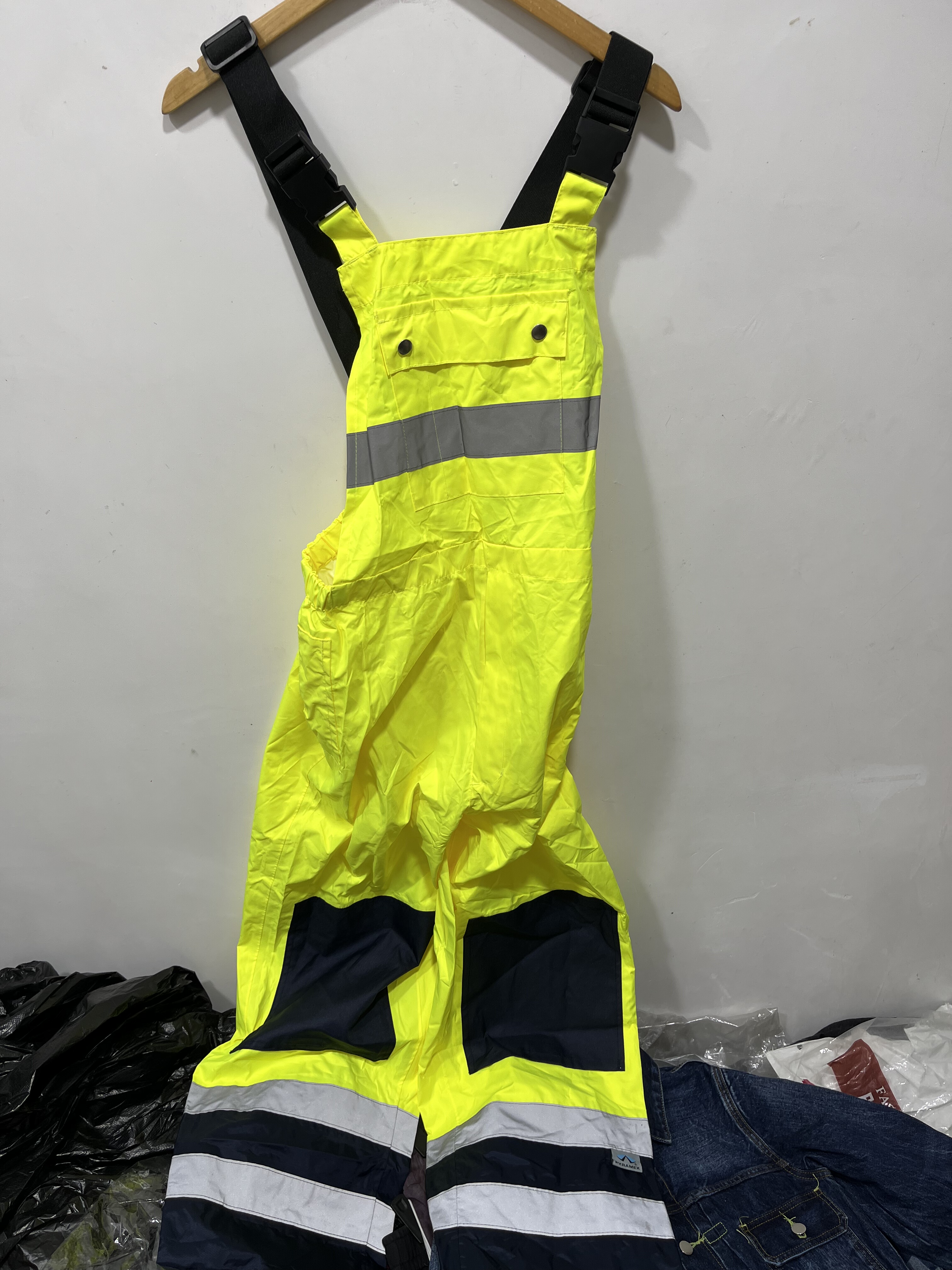 微瑕亏本清货春秋加肥加大码男装背带裤宽松安全服工作服反光条