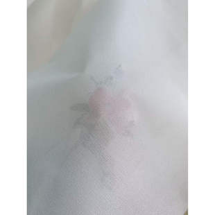 楠楠烟罗缎 已上浆， 有光泽，微透，适合制作有质感的花
