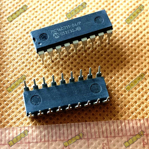 PIC16C711-04/P PIC16C711 直插DIP18 进口微控制器芯片