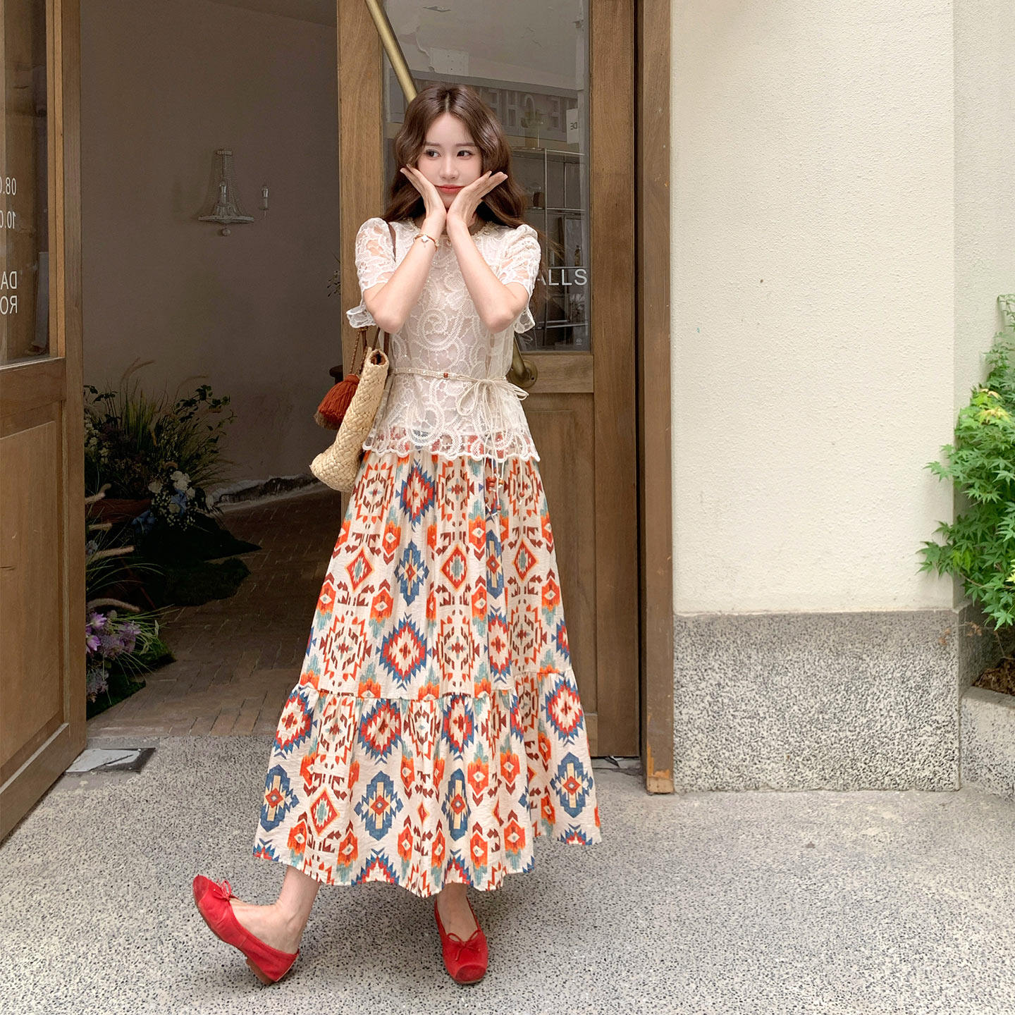 夏季绝美度假风氛围感套装女2026新款印花半身裙蕾丝上衣两件套