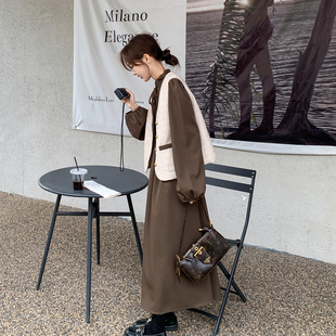 法式小香风马甲长袖连衣裙套装女2026春高级感气质显瘦长裙两件套