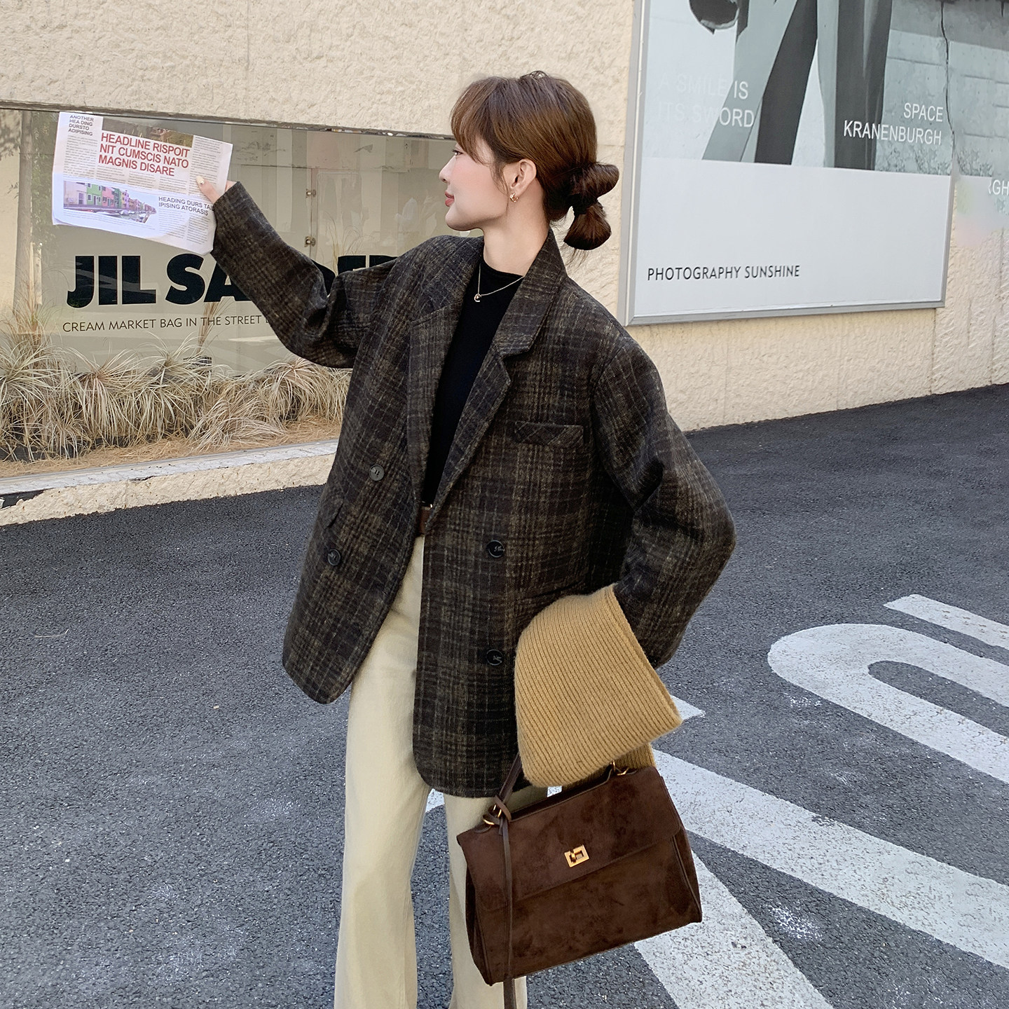 咖色盐系复古撞色格纹双排扣西装女2026春季新款高端得体气质外套