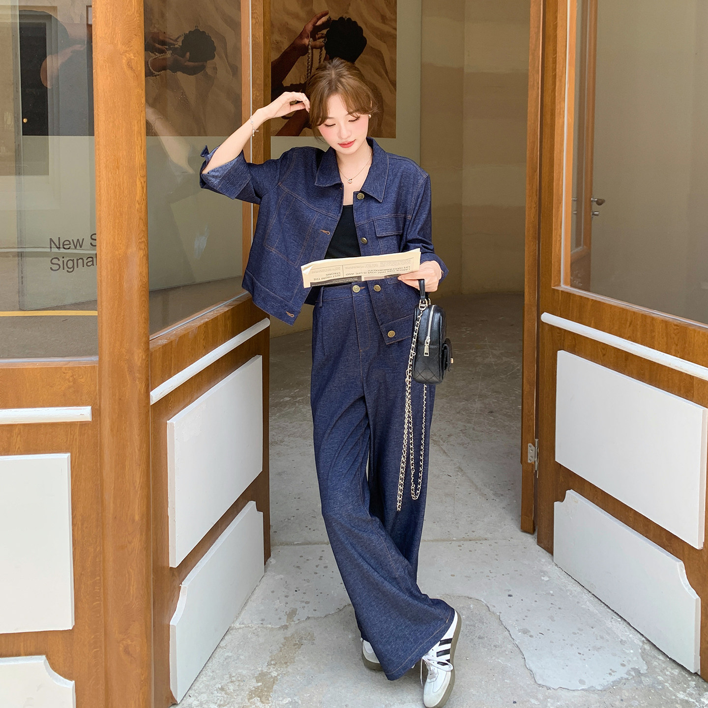 深蓝色又酷又飒牛仔套装女2026新款短款翻领外套阔腿裤两件套秋日