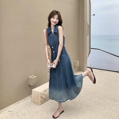 港风复古休闲风无袖连衣裙女2026新款夏日收腰高级感渐变色牛仔裙