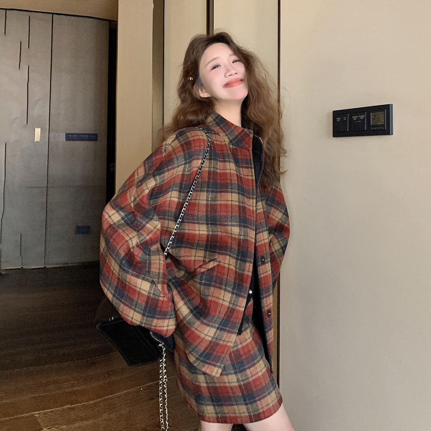 开春流行爆款格纹套装女小个子2026新款复古时尚上衣半身裙两件套