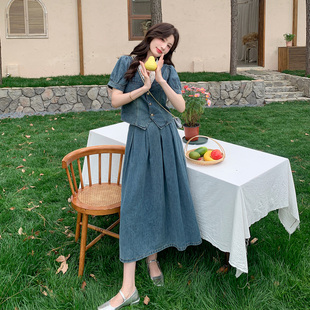 A19/218   港风复古牛仔套装女夏高级感V领上衣半身裙显瘦两件套