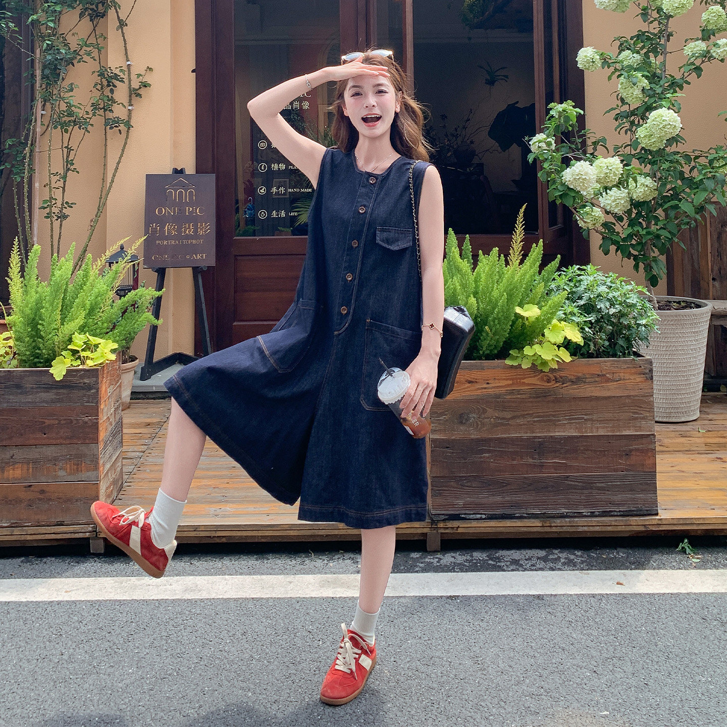 深蓝色港风松弛感阔腿牛仔连体裤女2026夏天新款小个子休闲连身裤