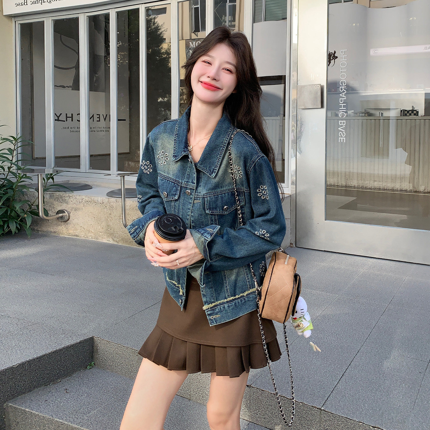 复古刺绣牛仔外套女蓝色翻领