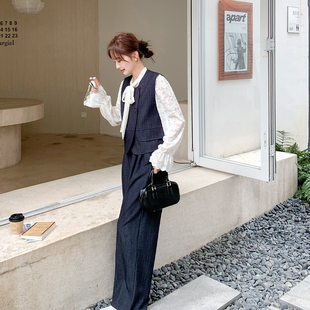 早春法式轻熟风西装马甲套装女2026新款蝴蝶结打底衫阔腿裤三件套