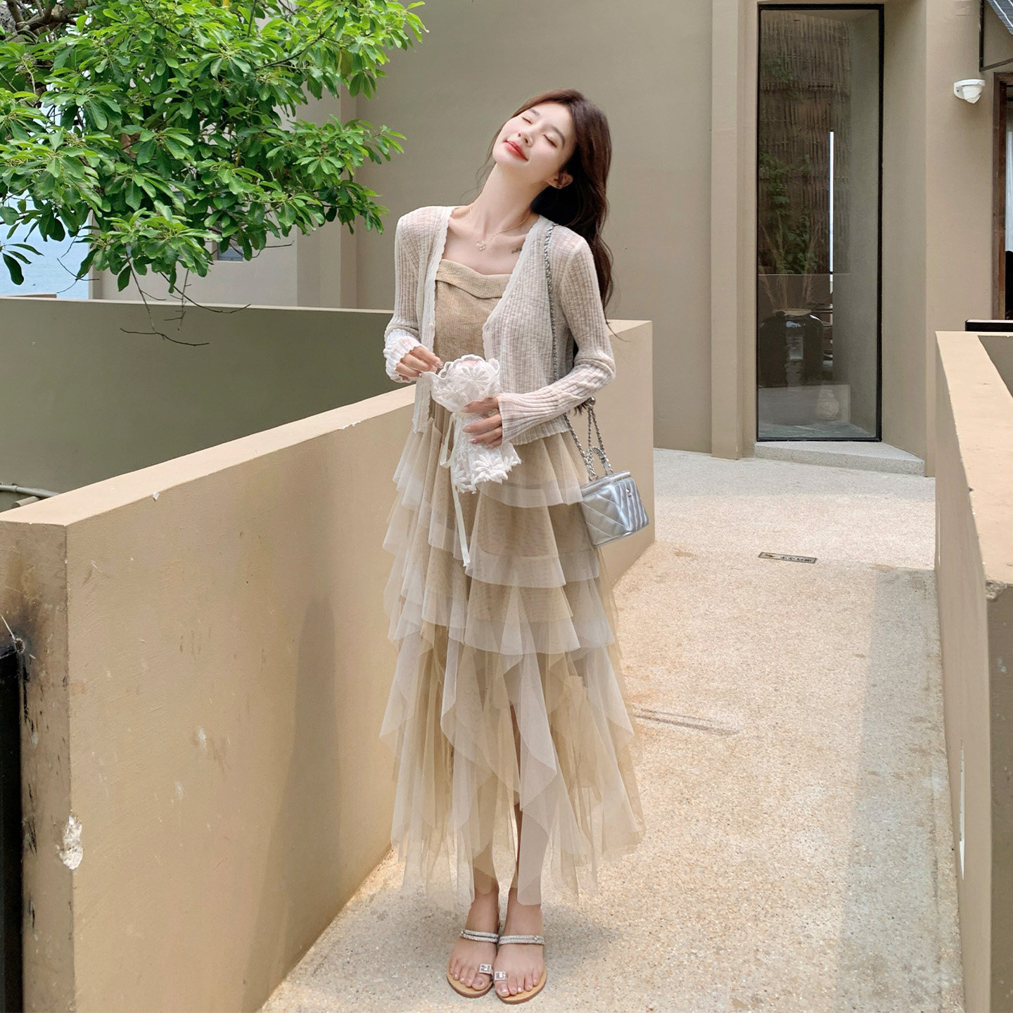 夏日独特设计感拼色网纱吊带连衣裙套装女2026新款针织开衫两件套