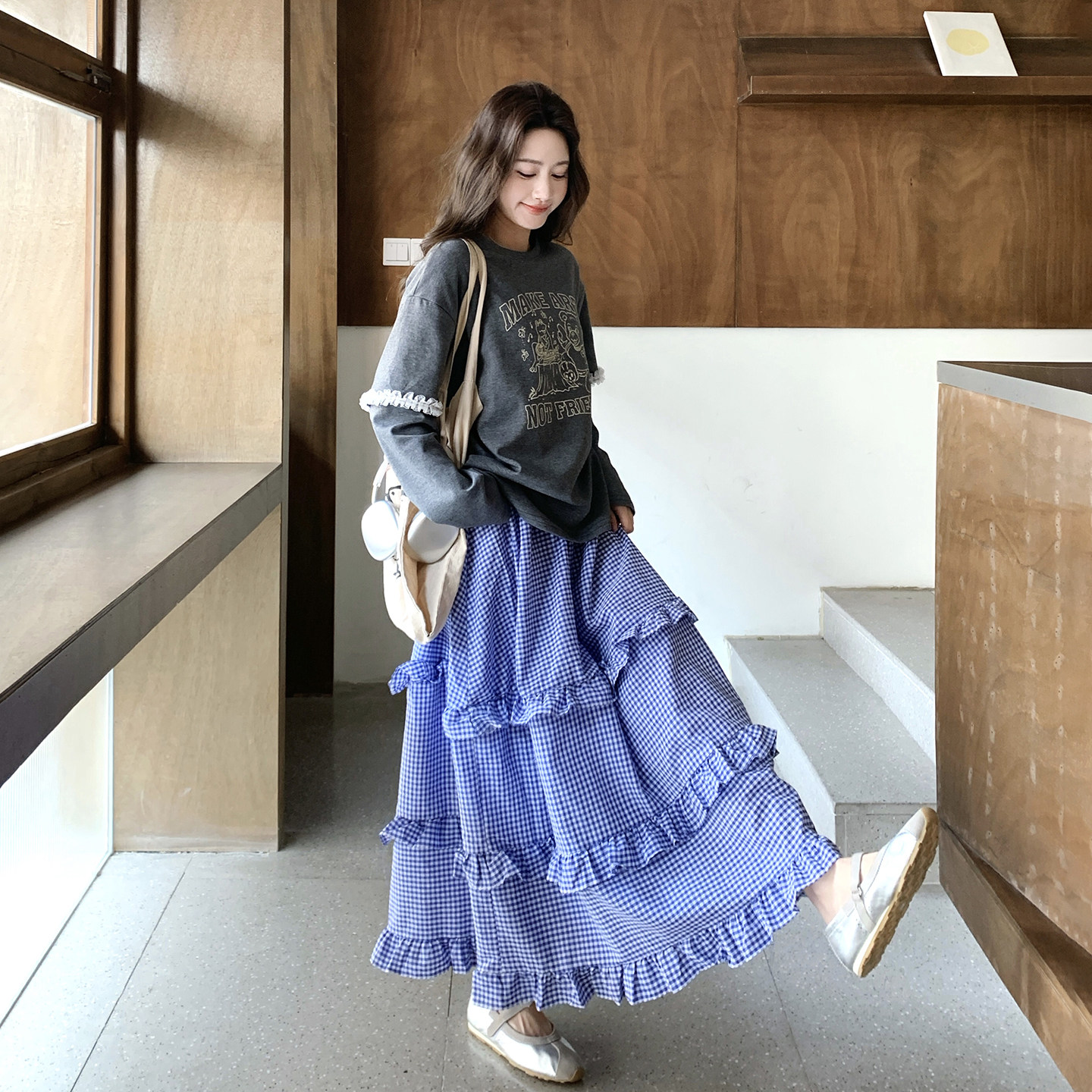 韩系温柔风套装裙女2026春新款休闲花边字母卫衣格纹半身裙两件套