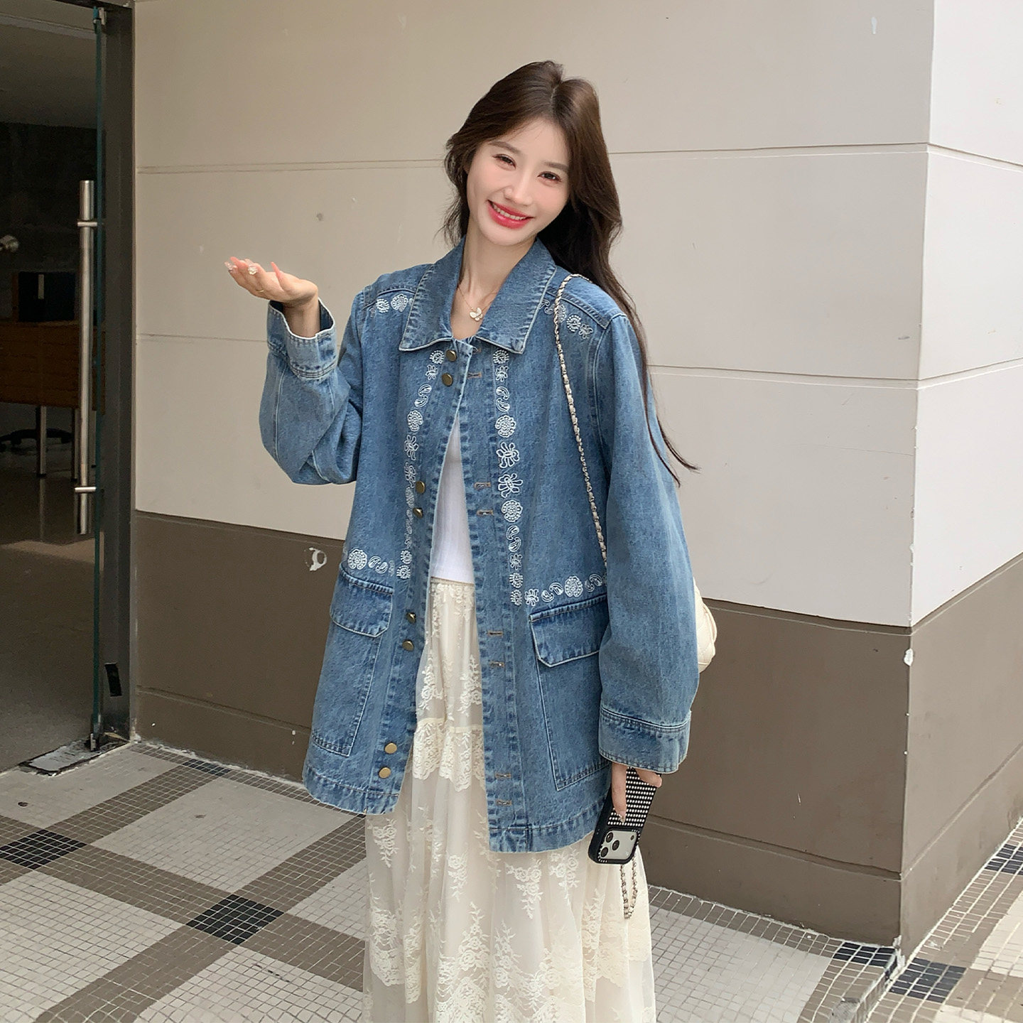 牛仔风刺绣短外套女春秋小众