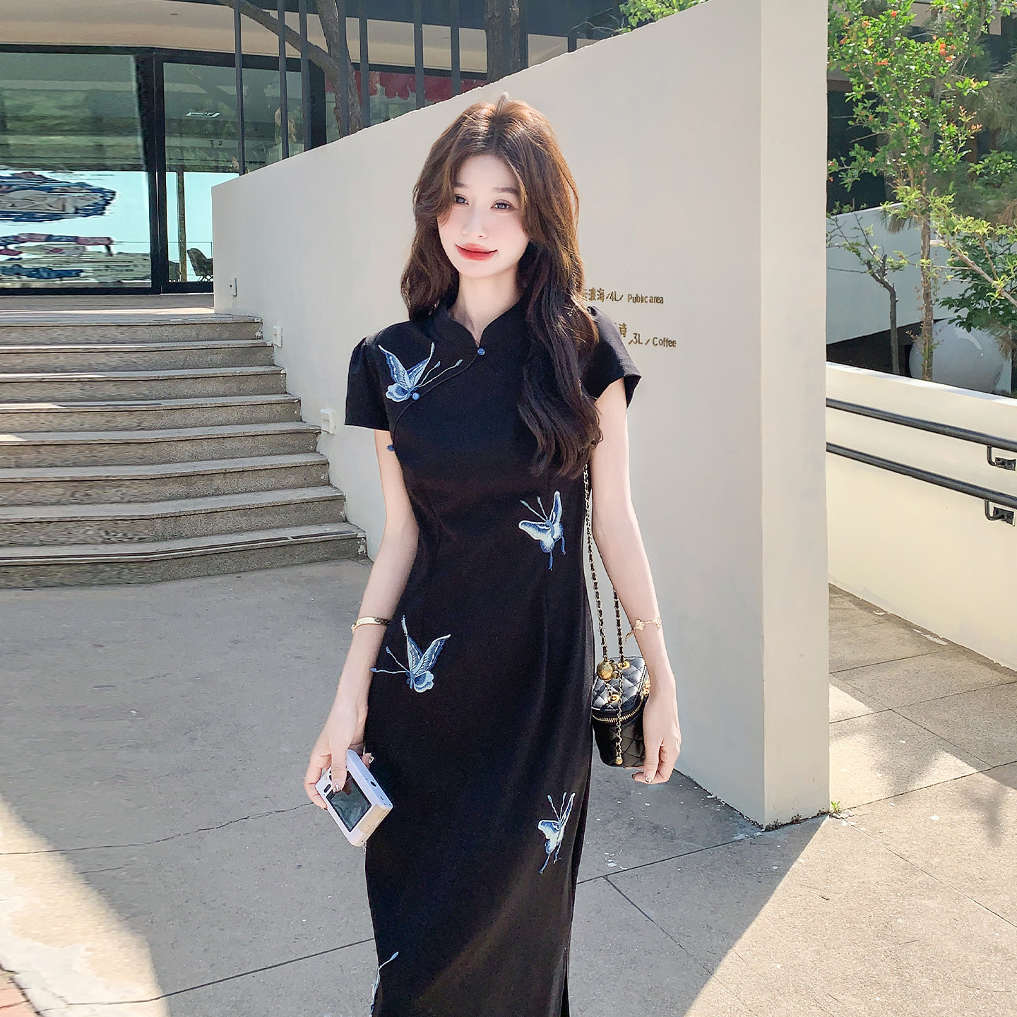 新中式轻熟气质蝴蝶刺绣连衣裙女2026夏季新款修身显瘦改良旗袍裙