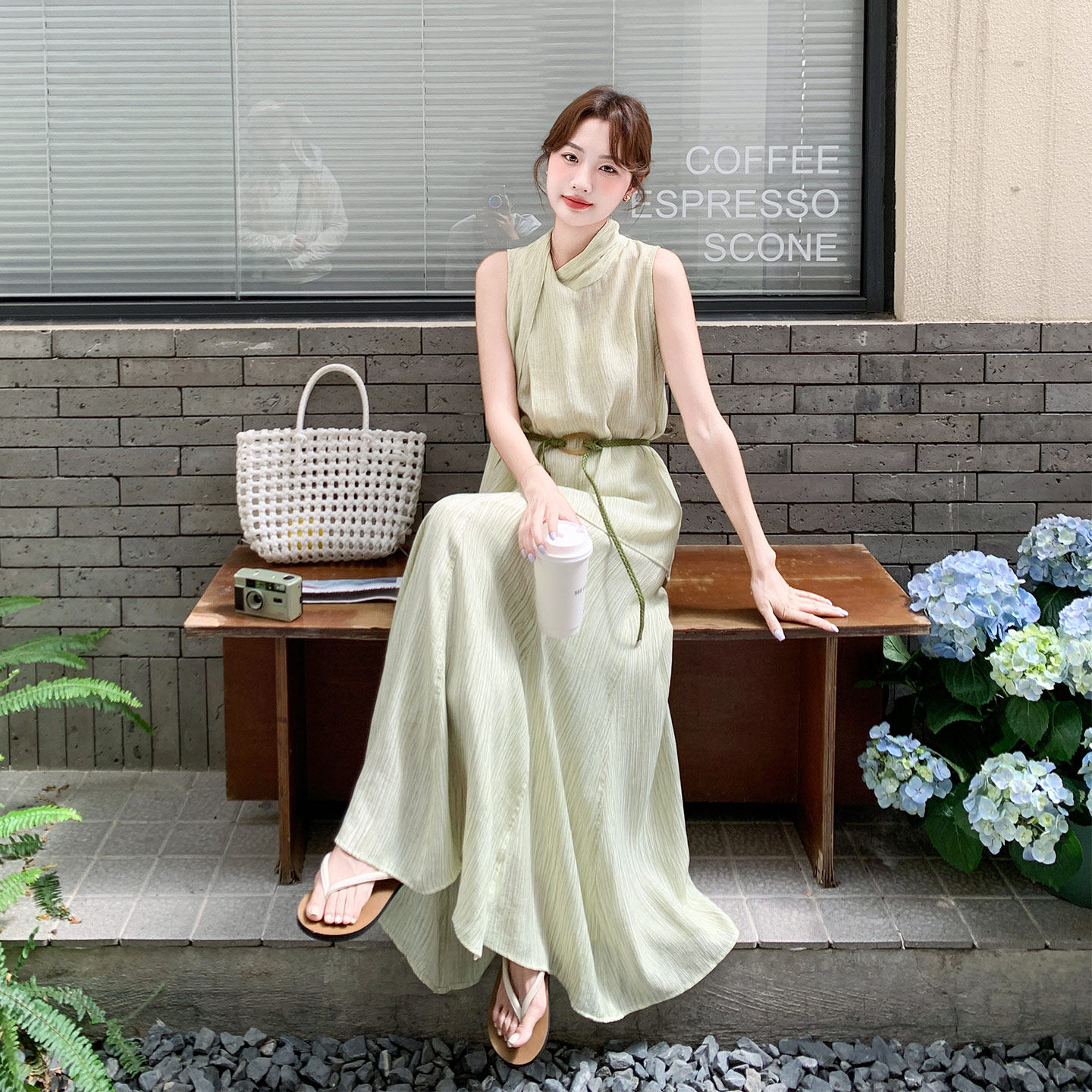绿色清新减龄度假风套装女2026新款夏日肌理感背心半身裙两件套