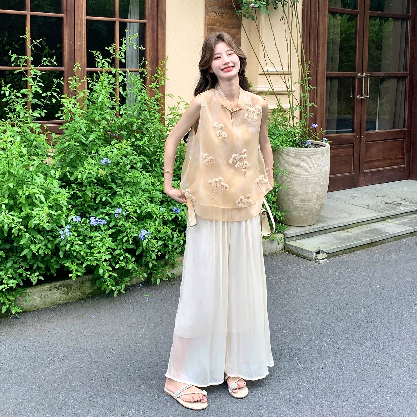 温柔女神范新中式套装2026夏季新款绝美绣花背心网纱阔腿裤两件套
