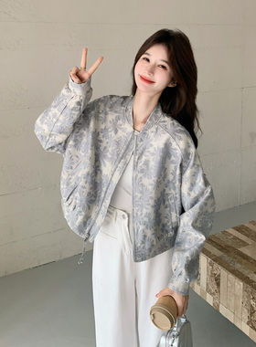 灰色小个子时尚气质印花棒球服女2026初春新款休闲设计感通勤外套