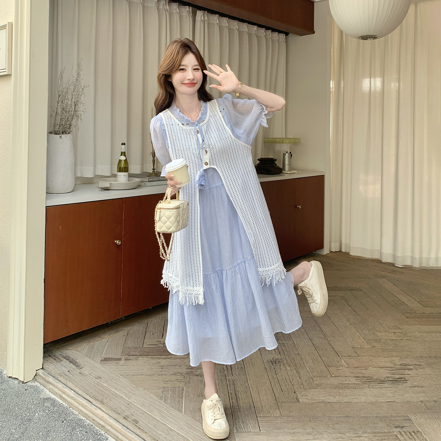 夏日清新甜美风叠穿套装女2026新款蕾丝拼接连衣裙流苏罩衫两件套