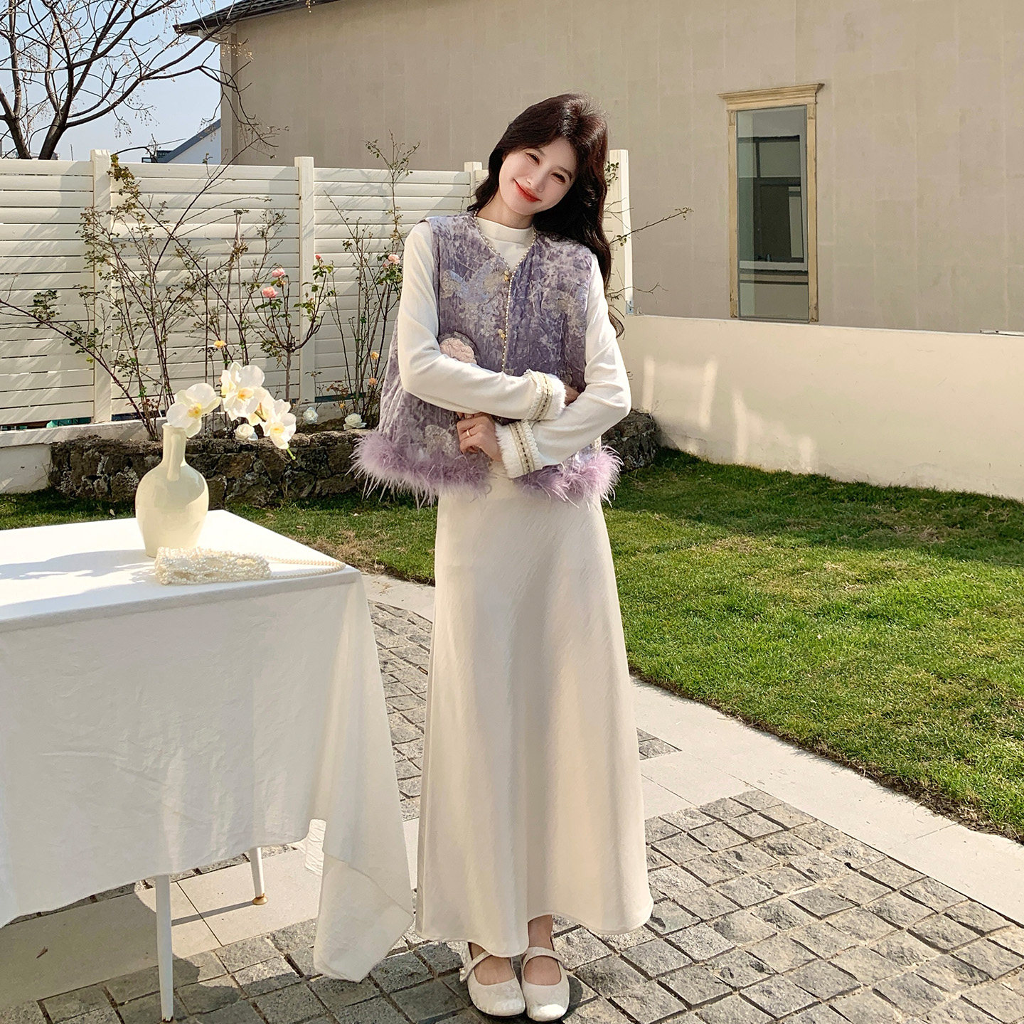 超火新中式国风套装女2026春季新款丝绒刺绣马甲内搭半身裙三件套