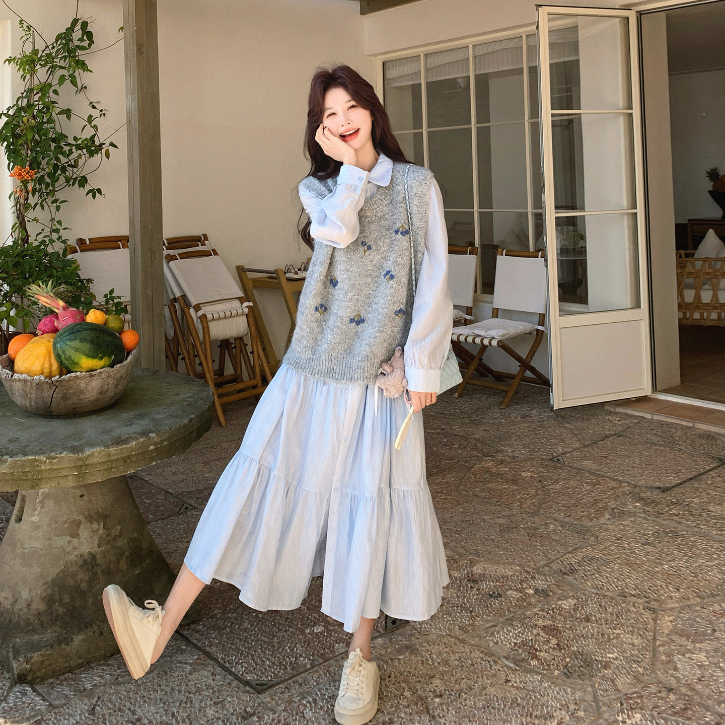 早春流行超火氛围感穿搭女2026春季新款针织刺绣马甲连衣裙两件套