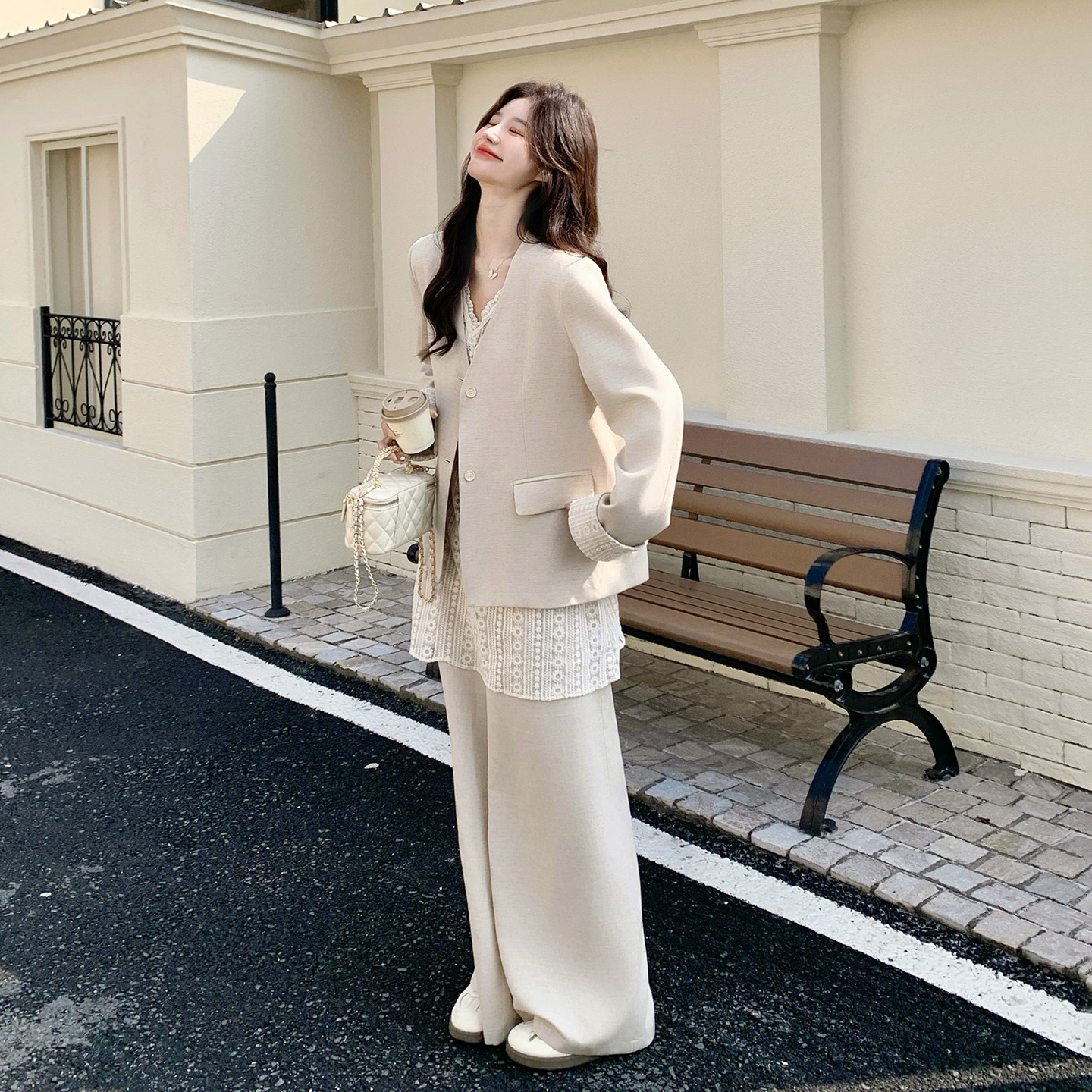 2026年新款高知气质西装套装女春时尚西服蕾丝打底衫阔腿裤三件套