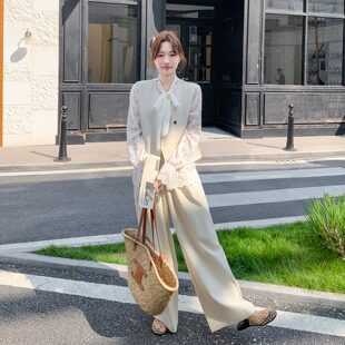 米白色法式慵懒风西装马甲套装女2026春新款蕾丝内搭阔腿裤三件套
