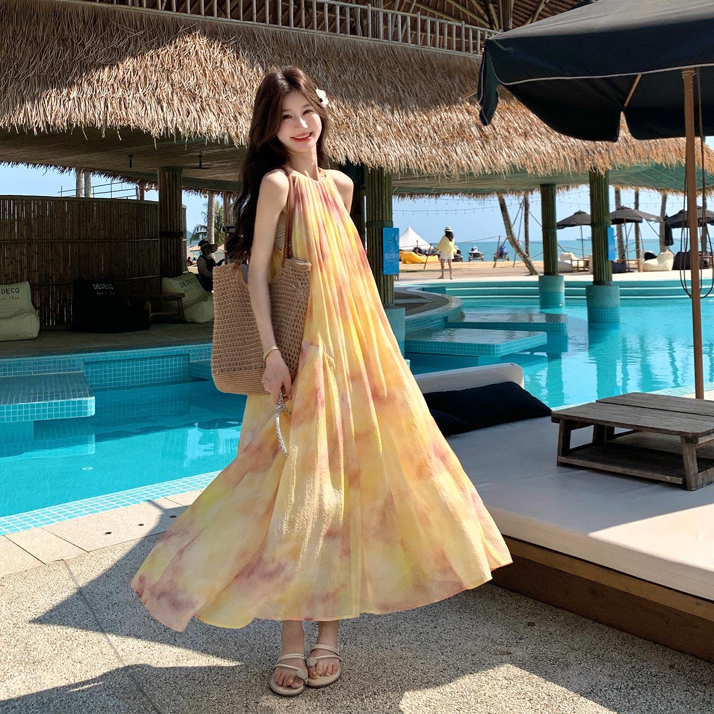 夏季明媚黄色晕染风无袖连衣裙女2026新款法式浪漫度假风吊带长裙