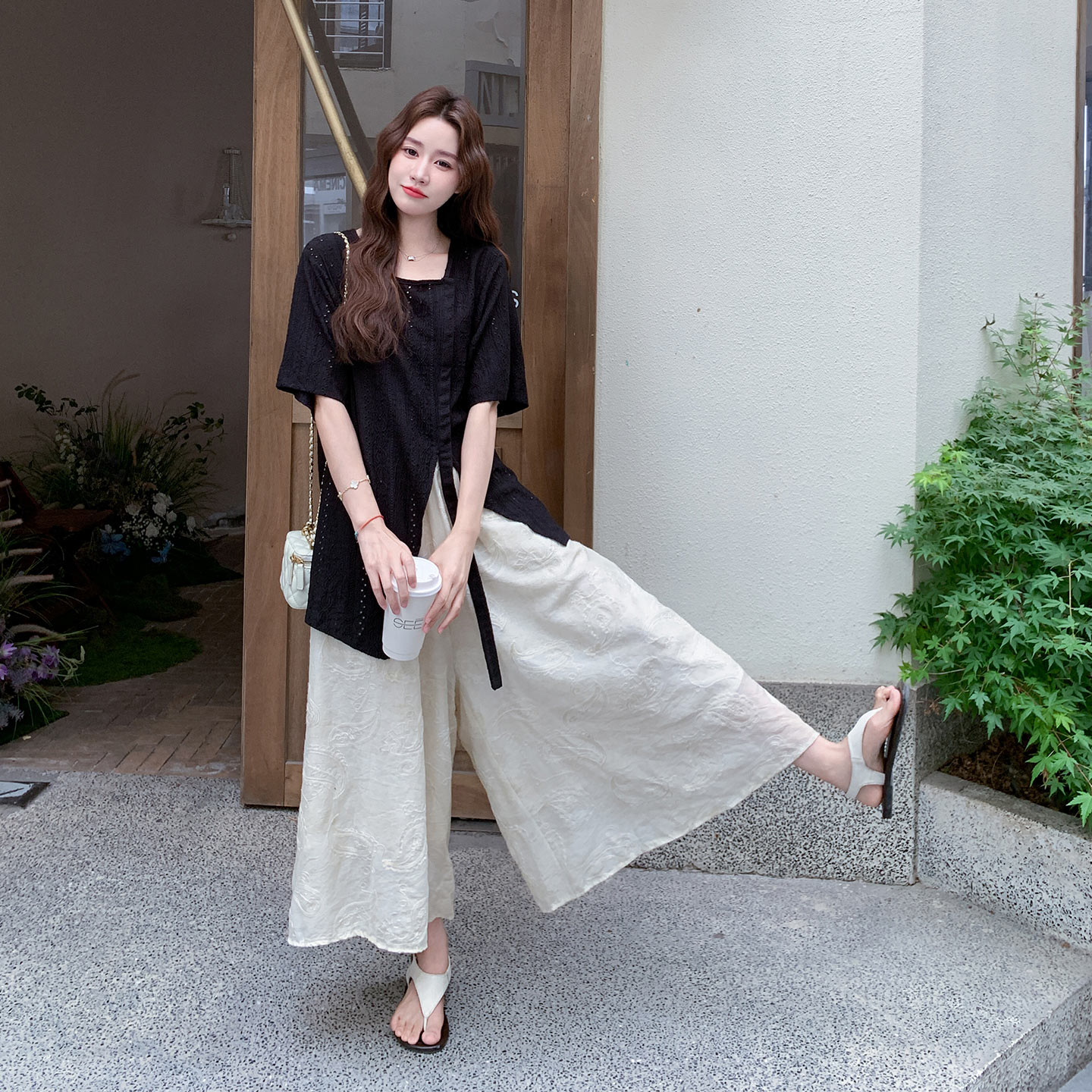 法式复古知性优雅风套装女2026新款设计感短袖上衣高腰裙裤两件套