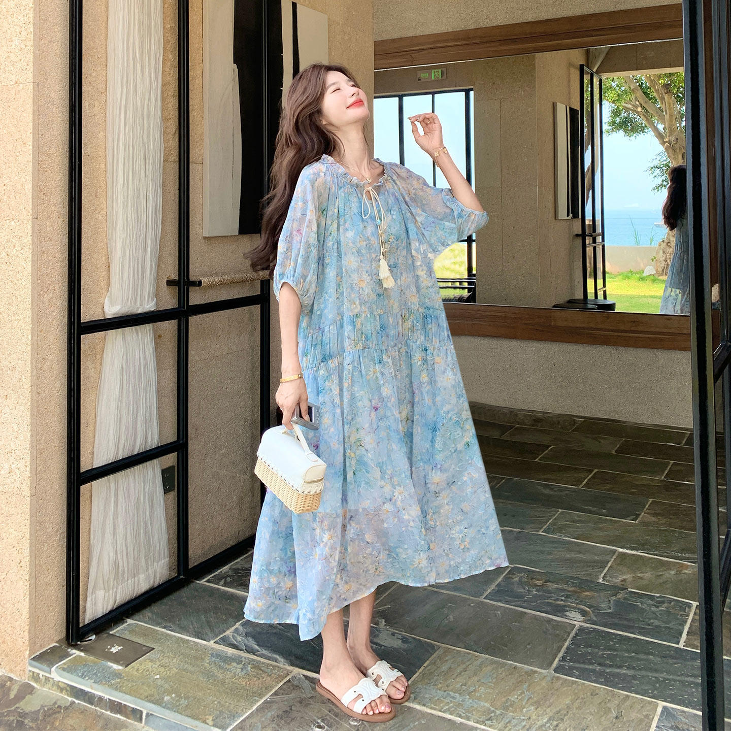 蓝色法式繁花意趣风罩衫连衣裙套装女2026夏新款减龄吊带裙两件套