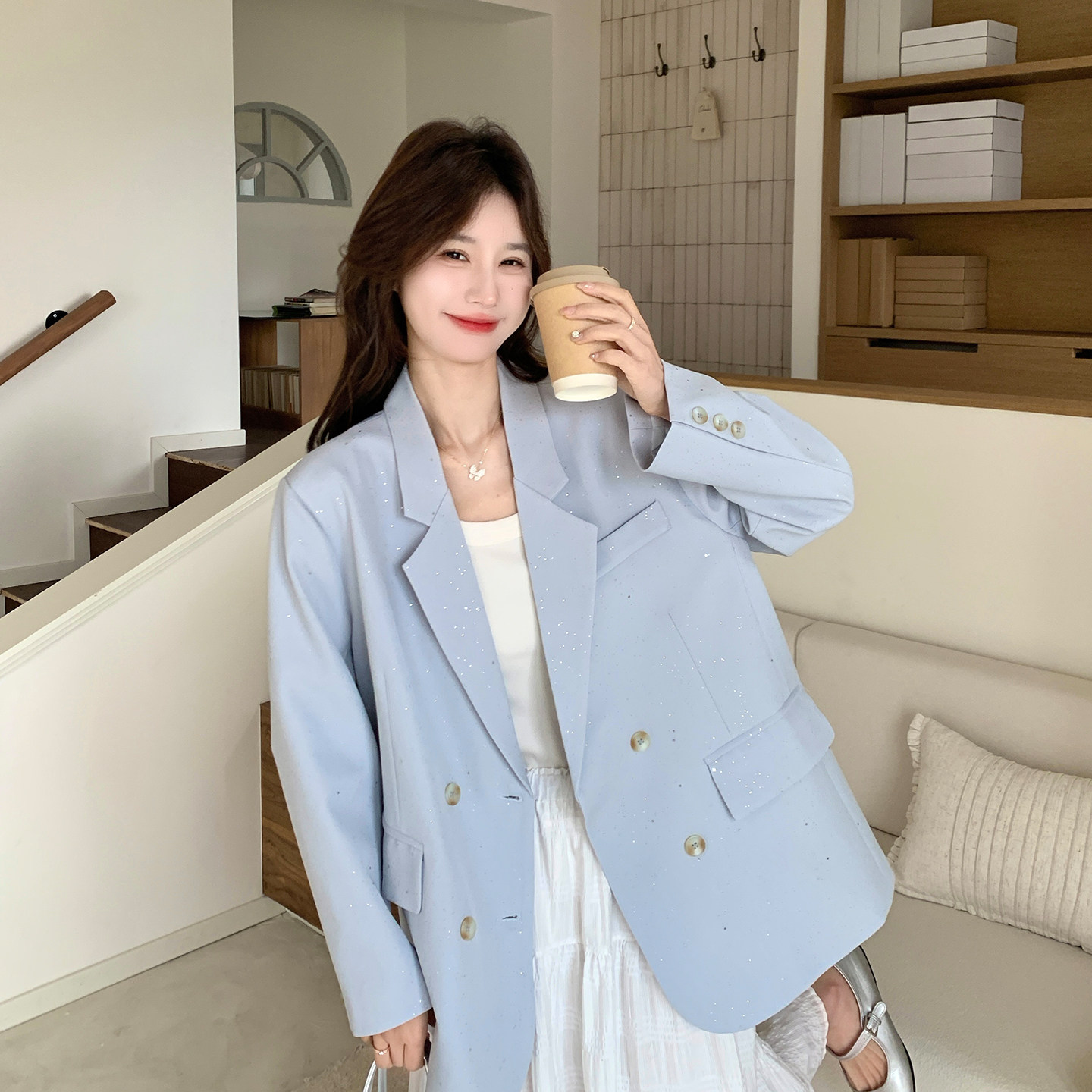 早春韩系小众别致设计感烫钻西装外套女2026新款宽松时尚休闲西服