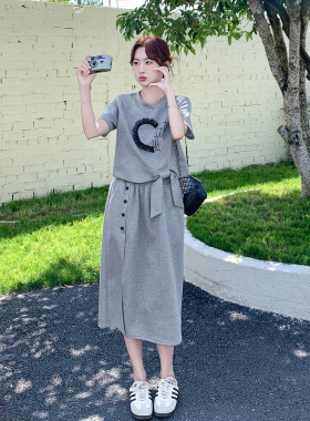 灰色时髦洋气休闲风套装女2026新款韩版印花上衣半身裙两件套夏日
