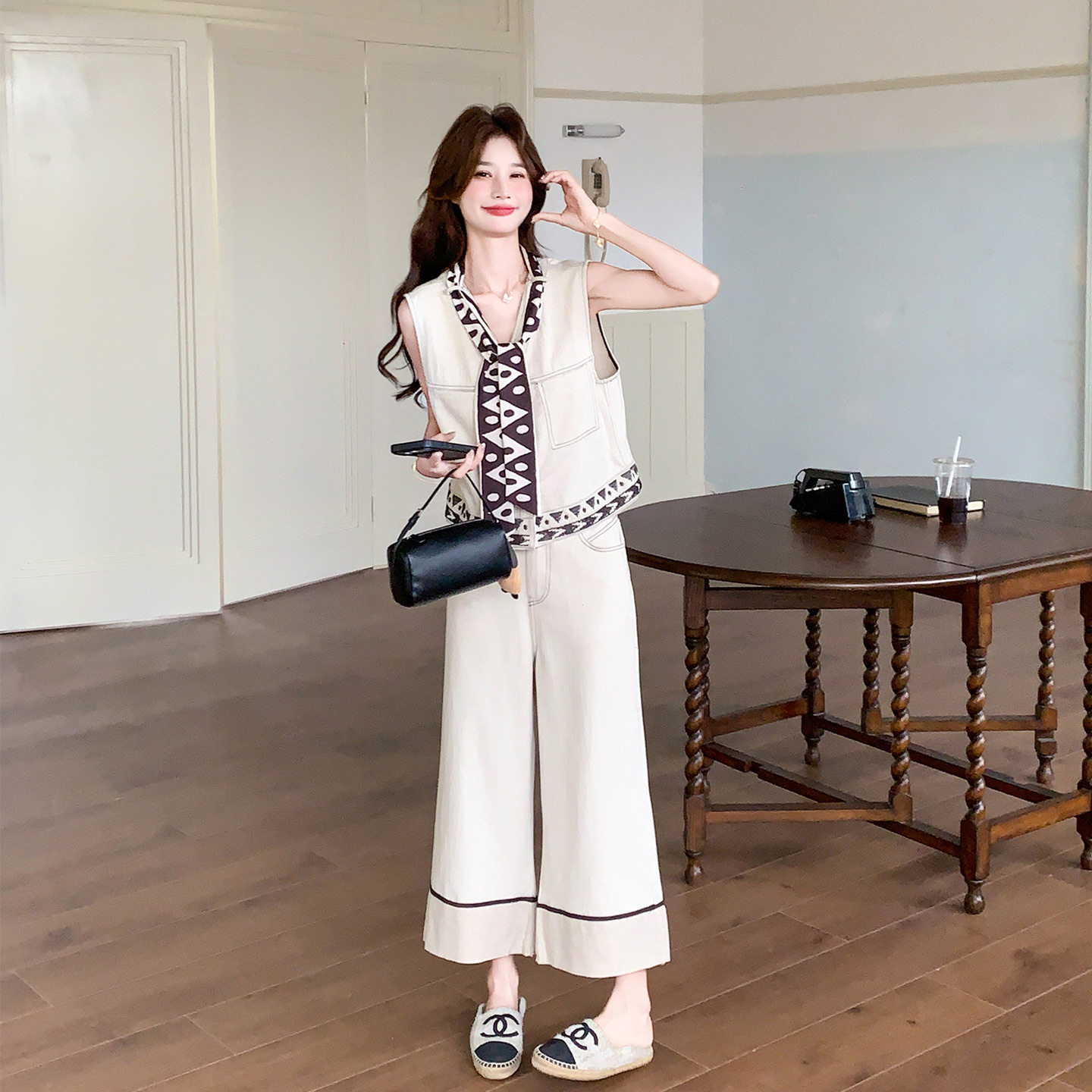 夏日小个子穿搭一整套女2026新款设计感刺绣上衣高腰阔腿裤两件套