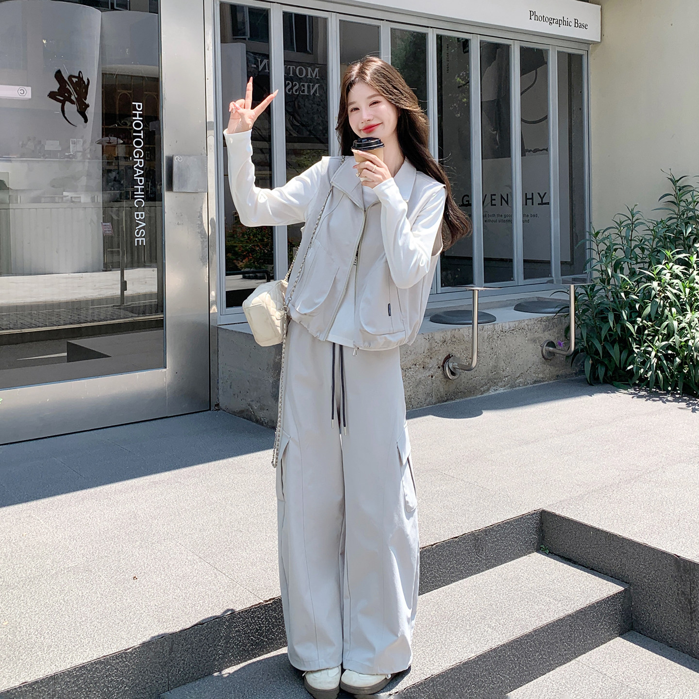浅灰色韩系低饱和休闲套装女2026新款工装风无袖马甲阔腿裤两件套
