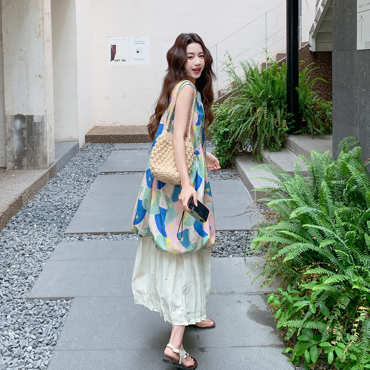 海岛多巴胺度假风连衣裙女2026新款夏日减龄小清新印花拼接花苞裙