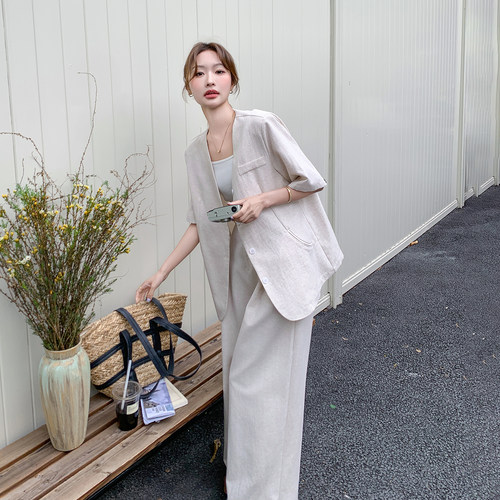 米色文艺松弛感穿搭套装女2026春季新款简约短袖西装阔腿裤两件套