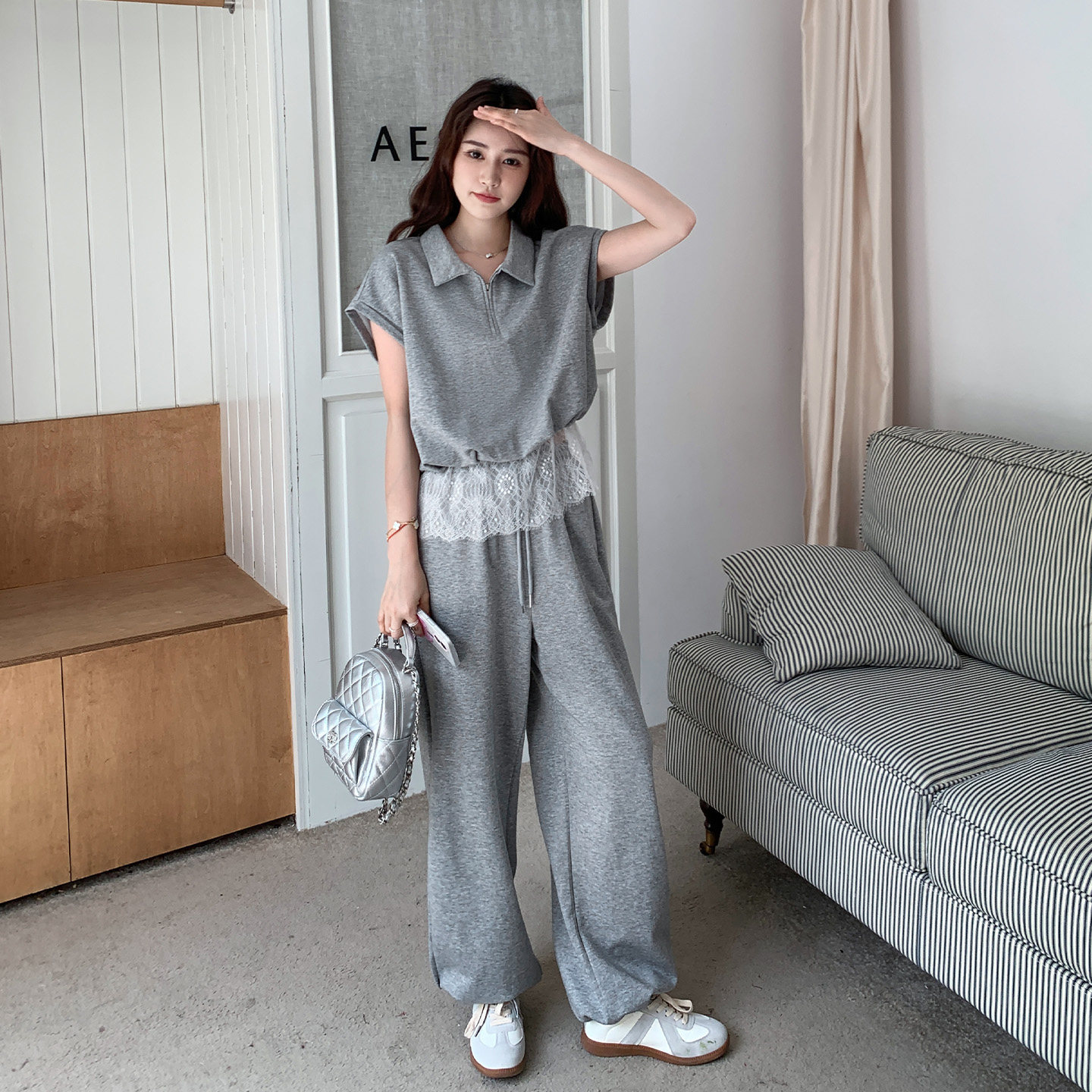 灰色韩版运动风卫衣套装女2026夏季新款蕾丝拼接上衣阔腿裤两件套