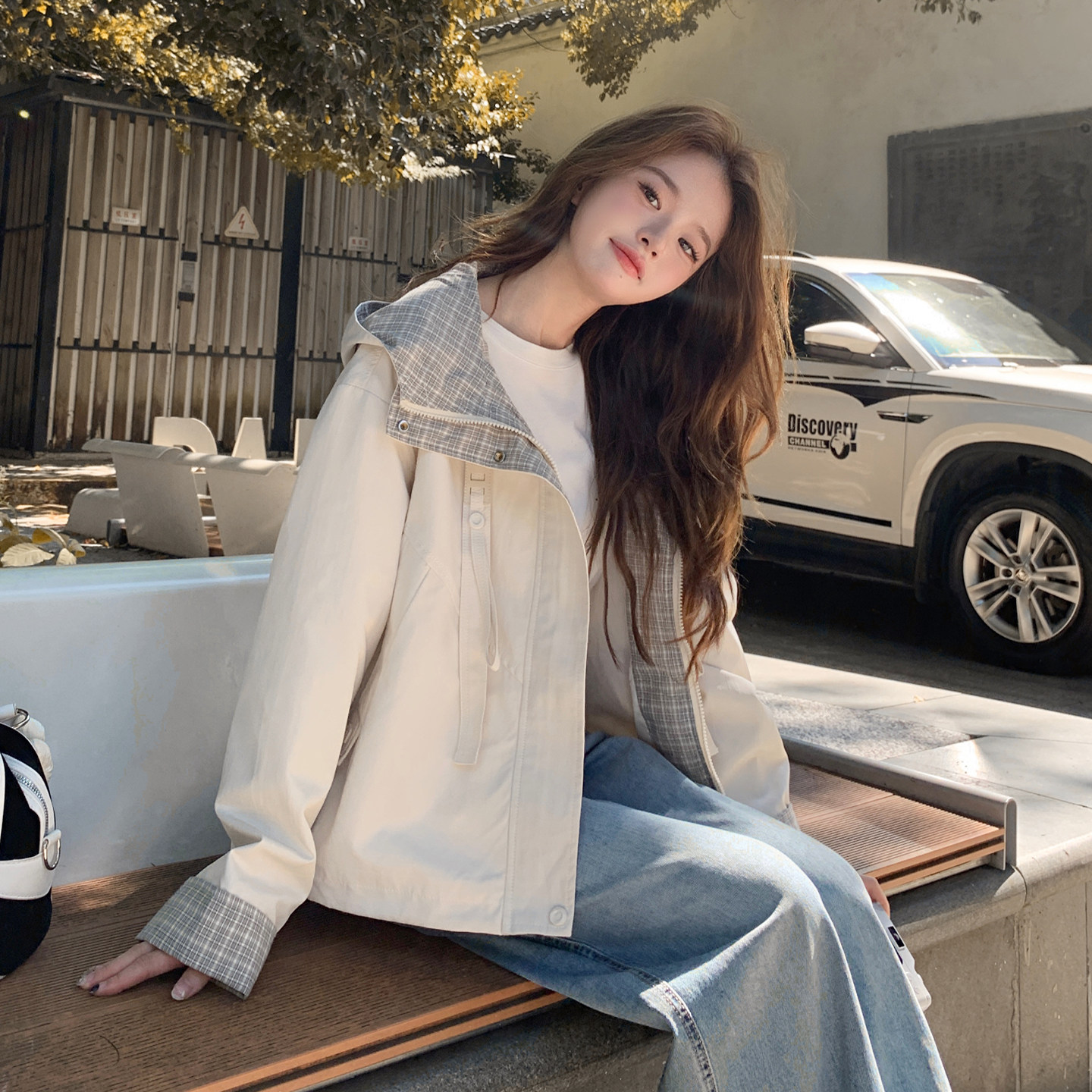 米白色韩系减龄通勤百搭休闲外套女2026春新款小个子格纹连帽上衣