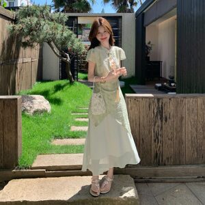 新中式富家小姐贵气感国风连衣裙2026夏新款绝美亮闪闪改良旗袍裙