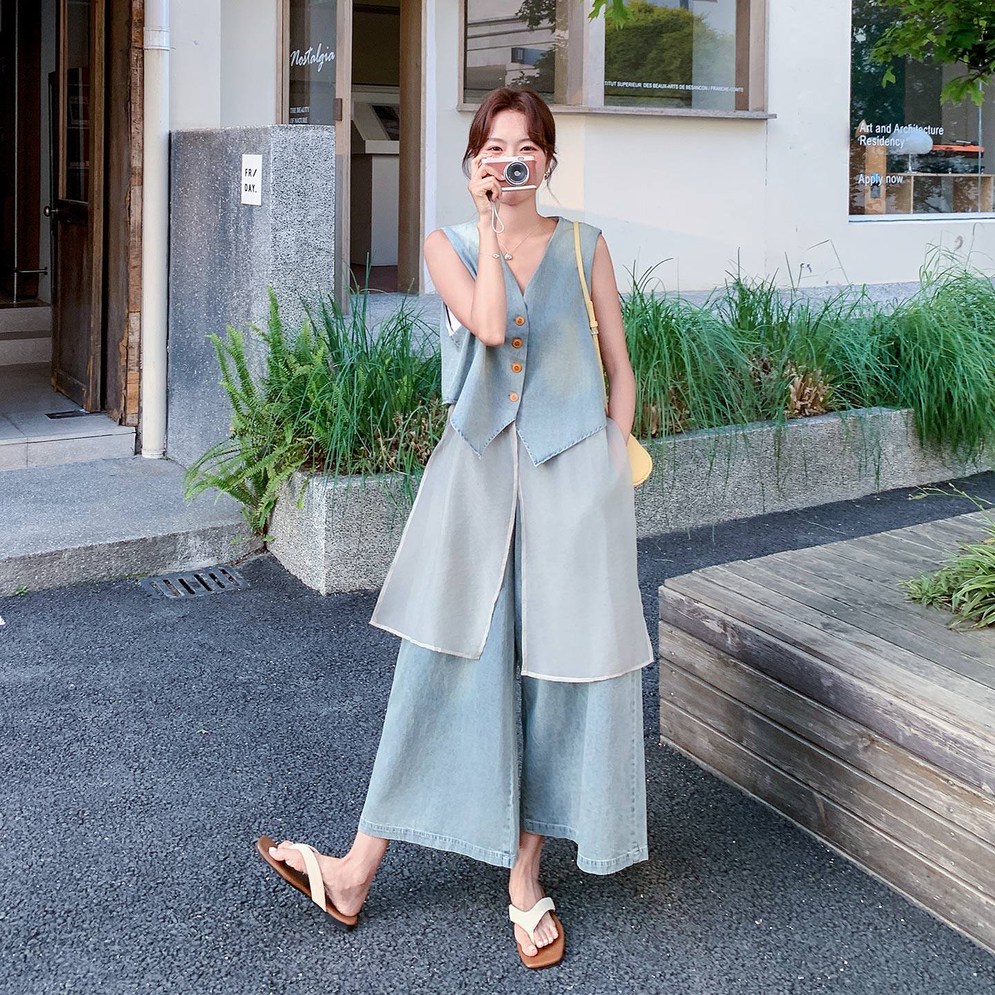 今年流行分体牛仔套装女2026夏新款网纱拼接V领马甲阔腿裤两件套