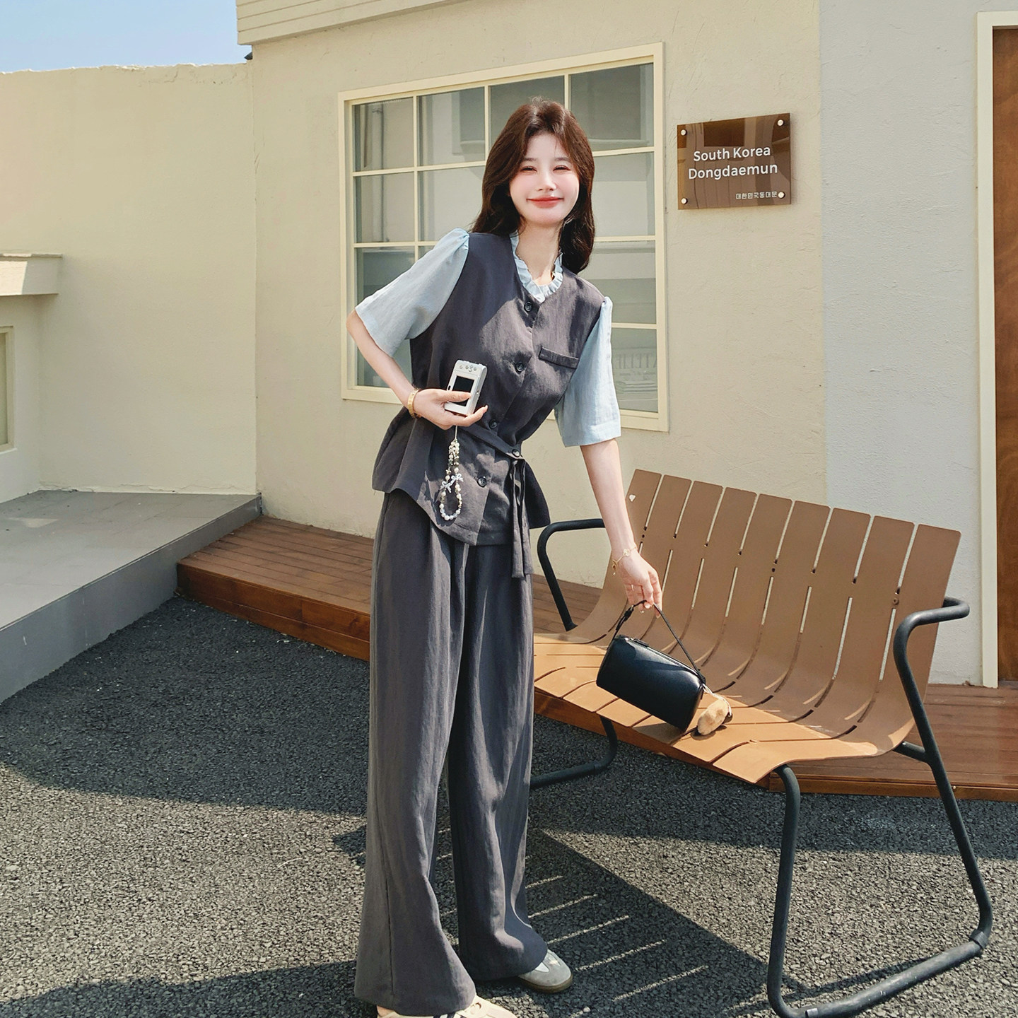 灰色法式气质感夏日穿搭套装女2026年新款假两件上衣阔腿裤两件套