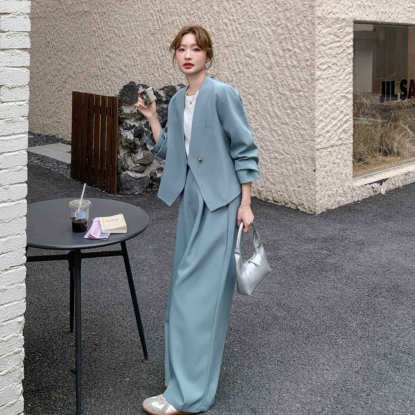 蓝色通勤职业套装女春2026新款韩版高级感小西装直筒阔腿裤两件套