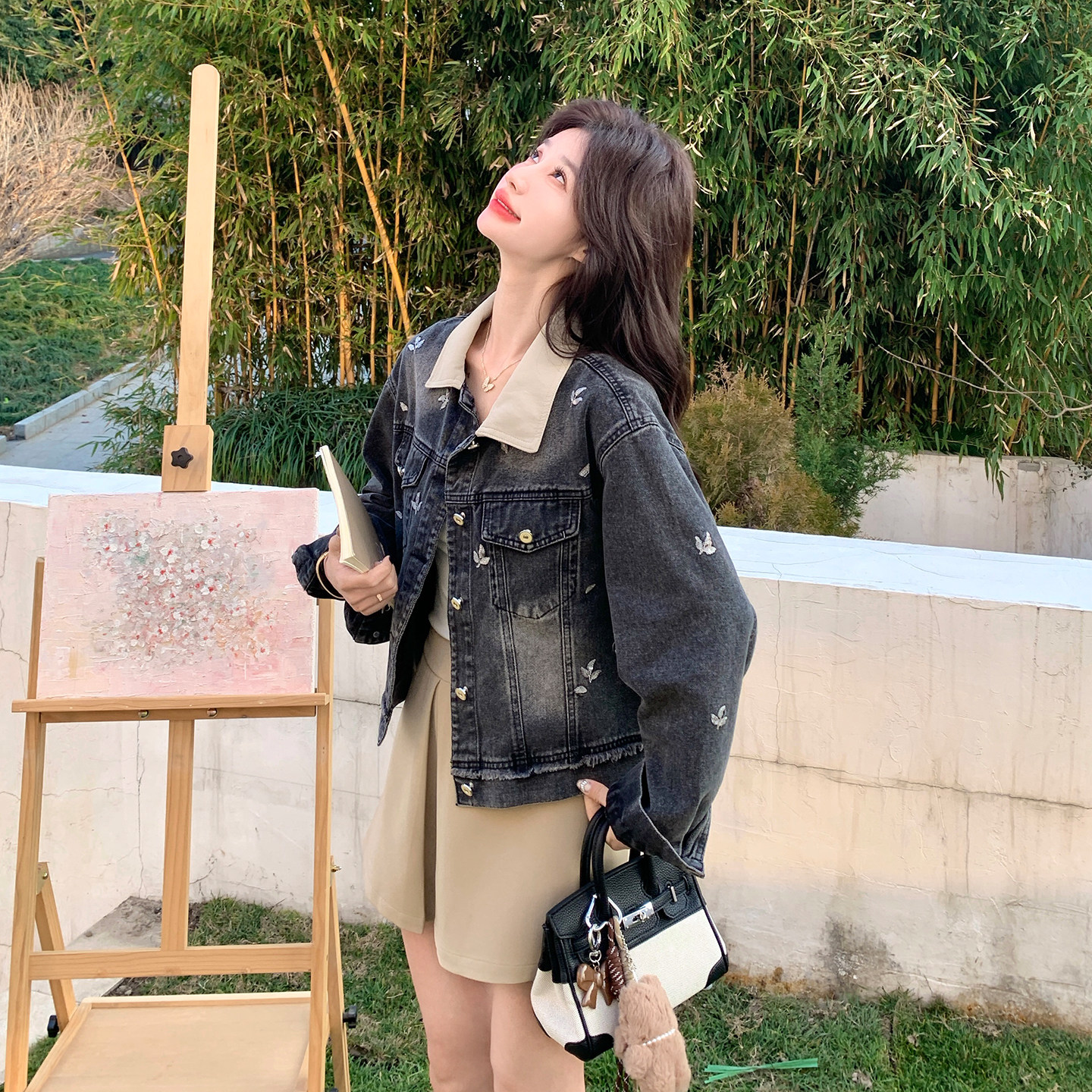 早春设计感蝴蝶刺绣牛仔外套女2026新款韩版休闲时尚短款拼色上衣